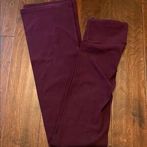Women’s Pact ribbed leggings sir small inseam about 32” burgandy color